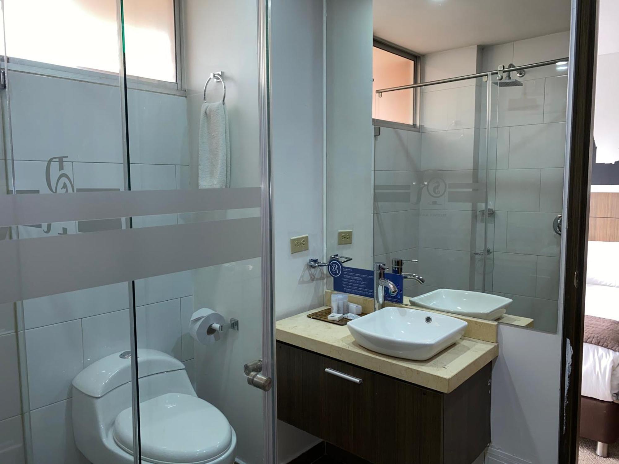 Hotel Apartamentos Regency La Feria Bogotá Cameră foto